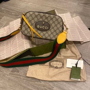 NWT gorgeous “Neo vintage GG Supreme Messenger”.